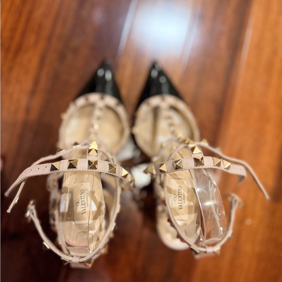 Valentino Patent Black and Tan Rockstud Heels 65mm - Picture 6 of 10